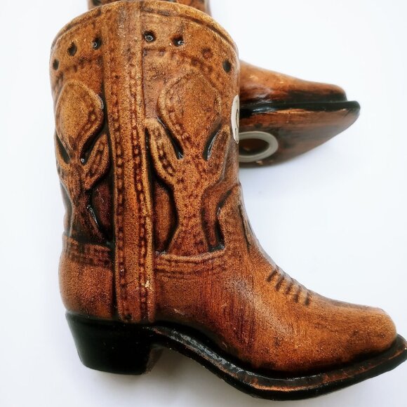Salt & Pepper Shakers Set Ceramic Anthropomorphic Brown Cowboy Boots Vintage Set - Picture 5 of 16